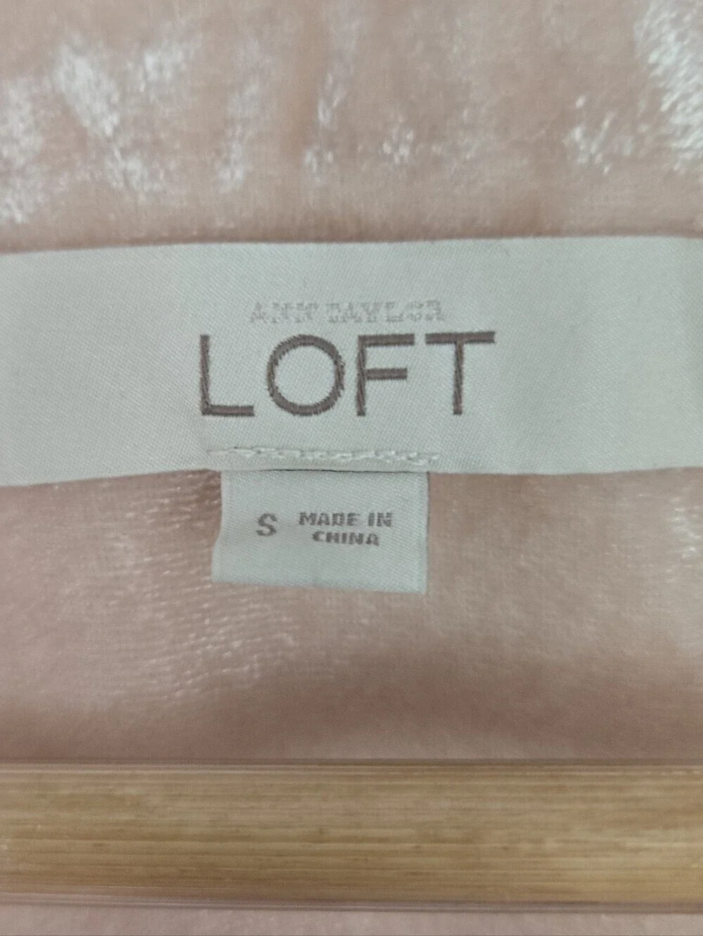 ✨ LOFT Blush Pink Velvet Shimmer Blouse Small ✨